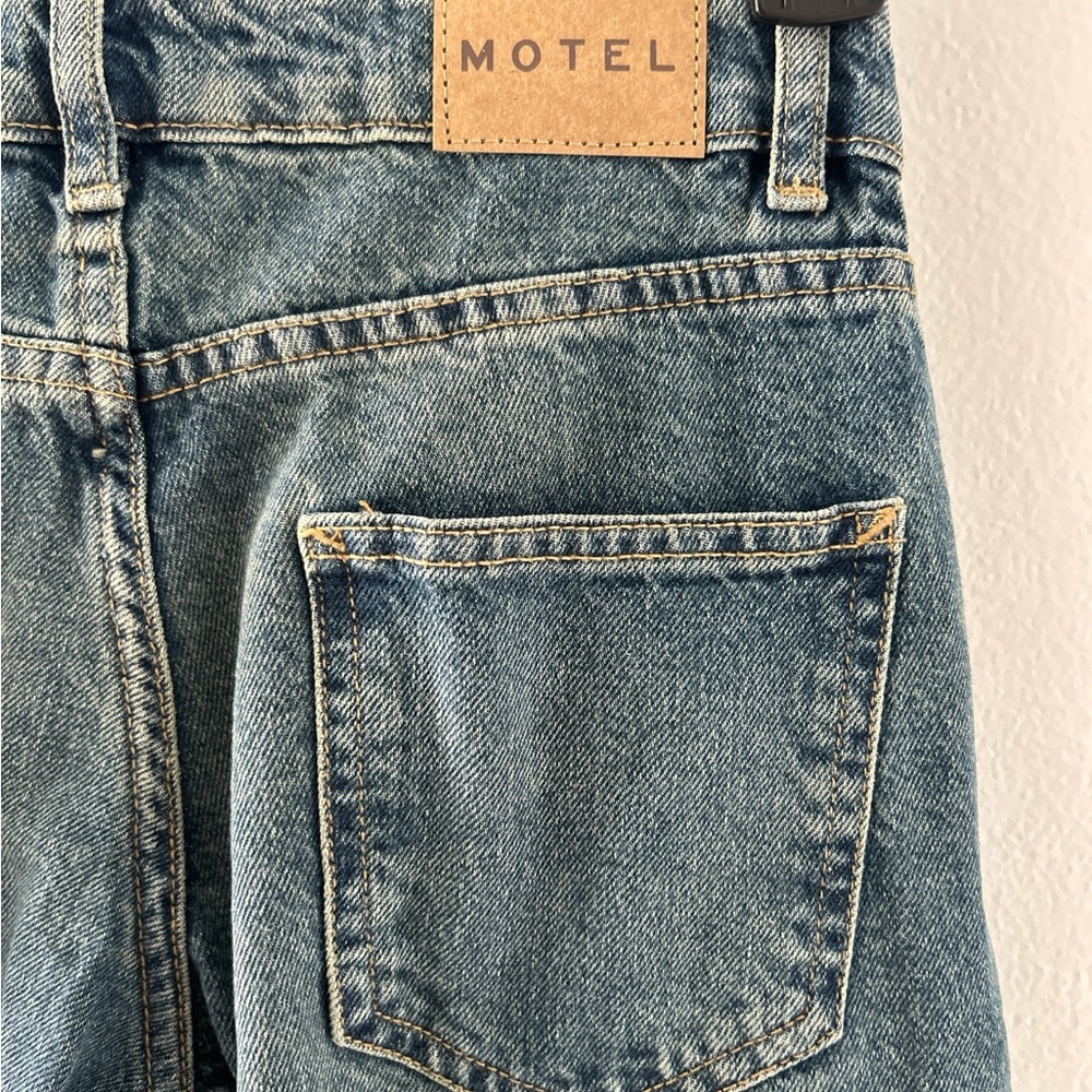 Motel Rocks Blue Jeans - Picture 3 of 4